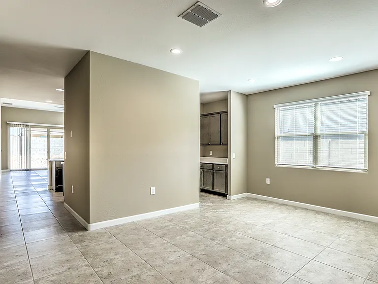 30358 W Crittenden Ln — Photo 16