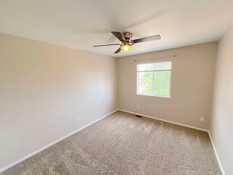 2579 Weyburn Way — Photo 33