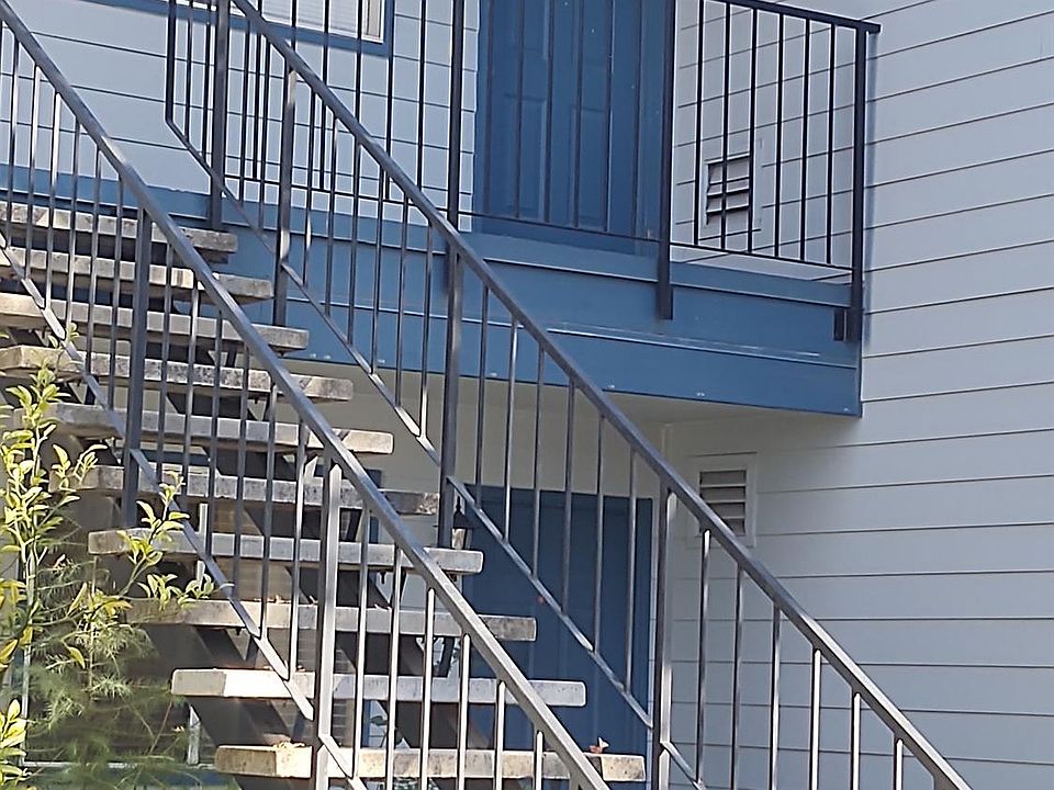 1st image of 445 Almond Dr APT 136