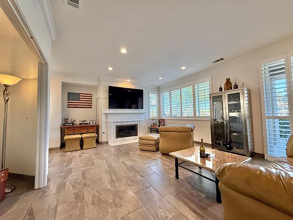 5th image of 3659 Saint Andrews Dr