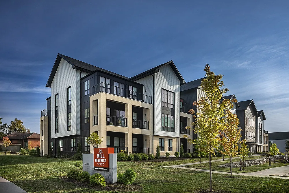 1 bed, 788 sqft, $1,460 — Photo 1