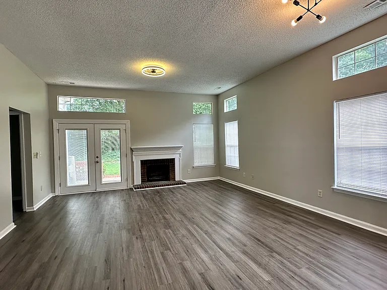 4807 Pennant Pl — Photo 2