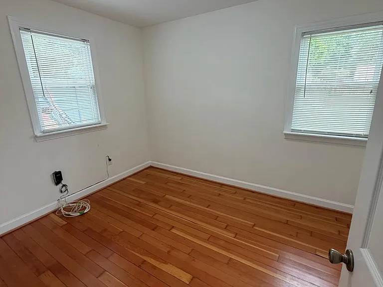 5608 Tremont Dr — Photo 8