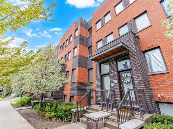 60 Winston Park Blvd Unit 66, Toronto, ON M3K 0A4