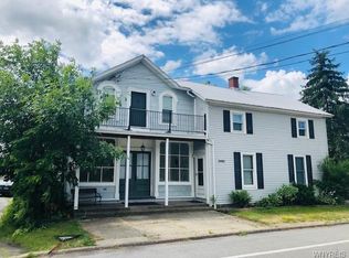 2462 Niagara Rd, Niagara Falls, NY 14304