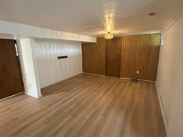 1105 NW Mock Ave #1 — Photo 6