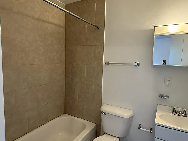 502 Poage Ln #28 — Photo 6