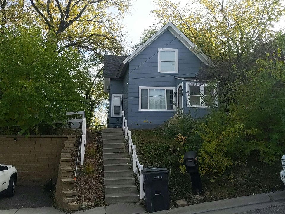 1st image of 806 Agate St