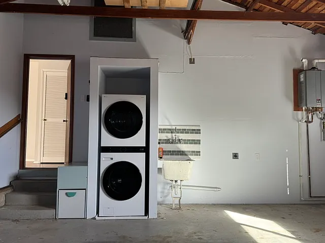 1928 Downey Pl — Photo 17