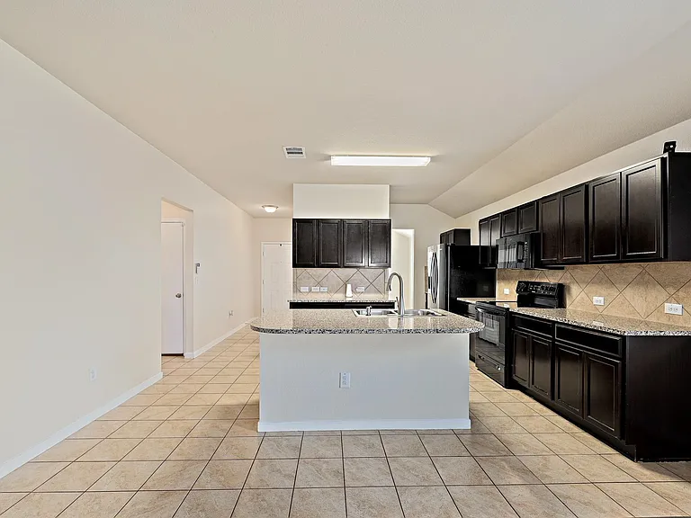 5916 Montrelia Dr — Photo 6
