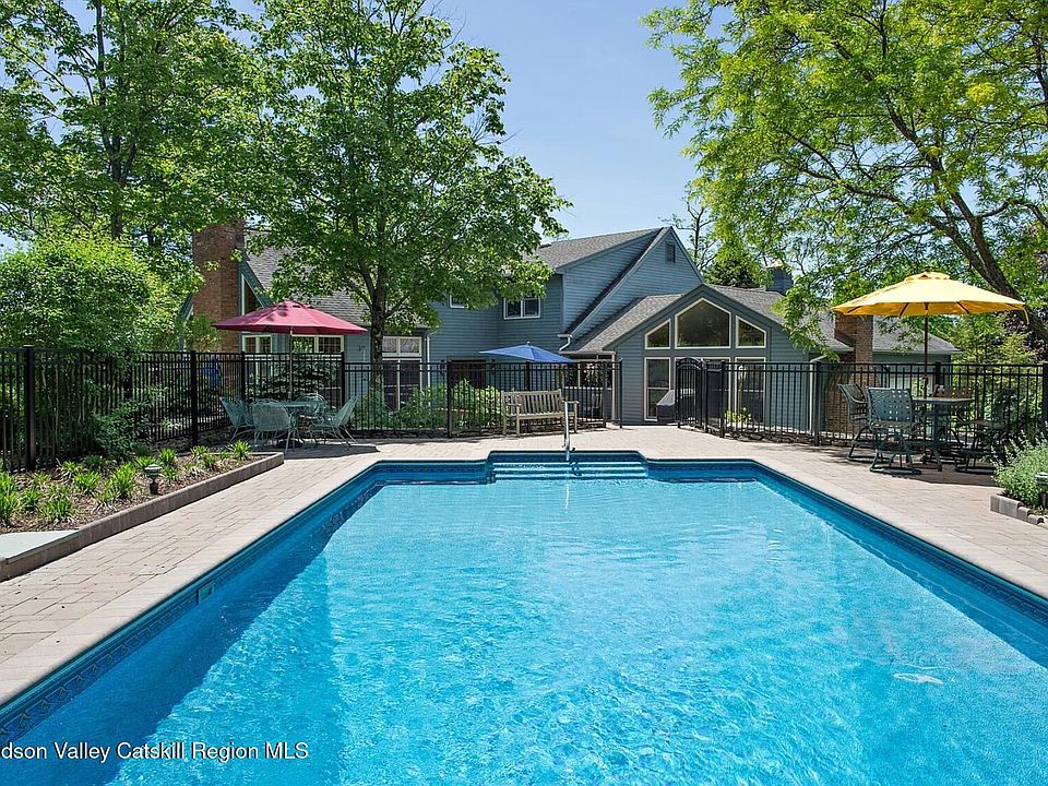 1st image of 136 Rombout Road