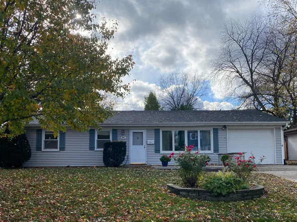 251 Appletree Ln, Valparaiso, IN 46383