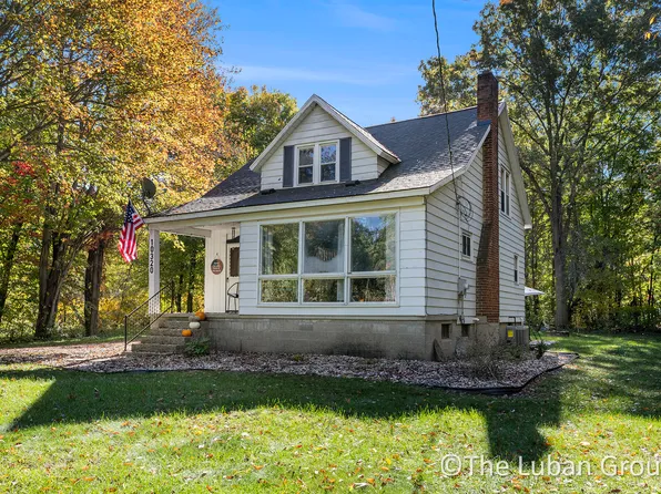 10320 Fillmore St, Zeeland, MI 49464