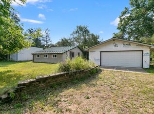 N3124 Blue Jay Rd, Poynette, WI 53955