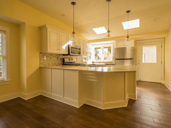 605 NW 90th St, Seattle, WA 98117