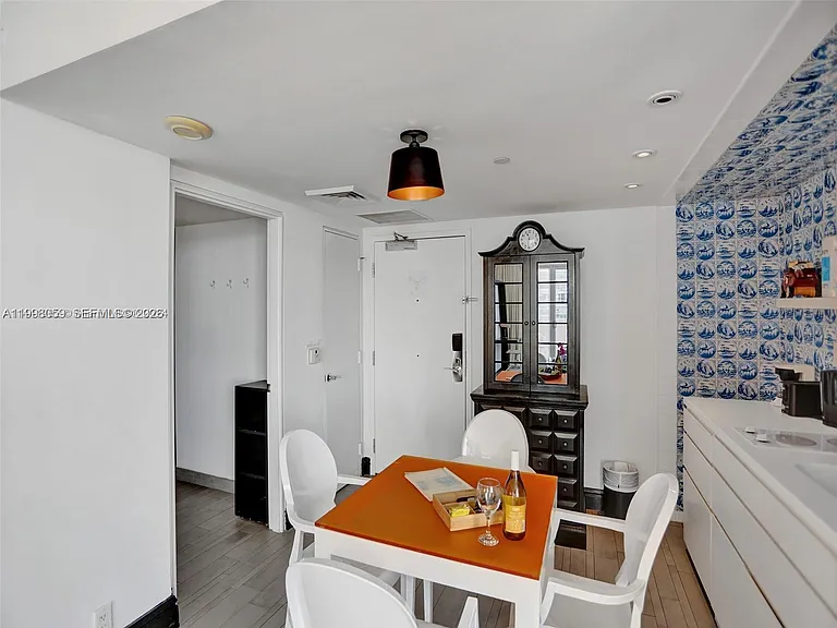 1100 West Ave #1101 — Photo 7
