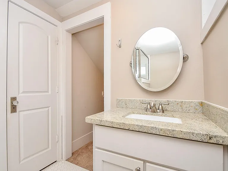 1307 Walton St — Photo 27