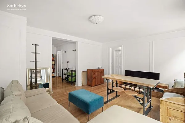 Sold by Sotheby's International Realty | media 10