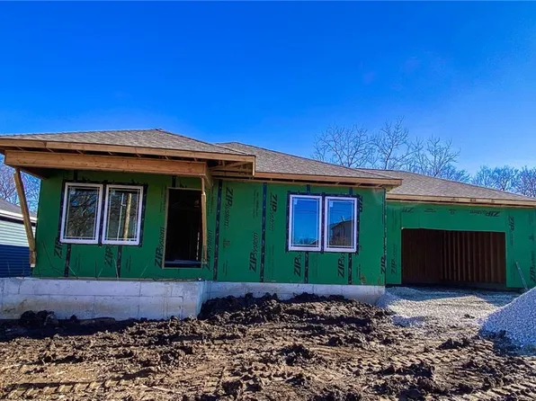 307 N Lexington St, Harrisonville, MO 64701