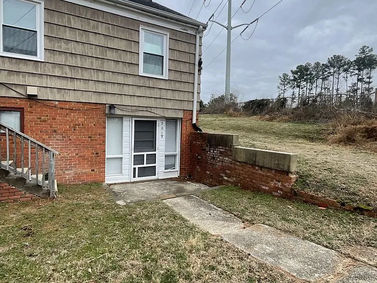901B Marilyn Dr — Photo 1