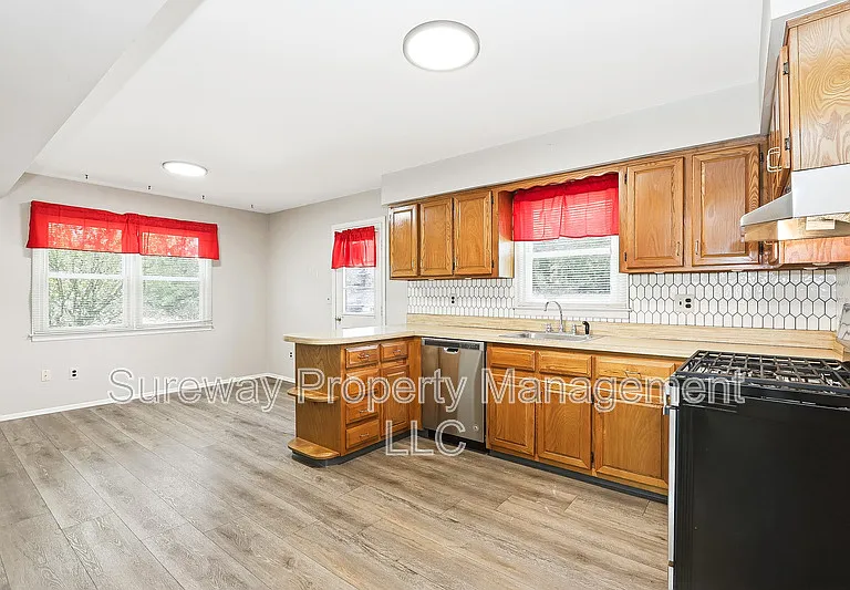 2 Albert E Bonacci Dr — Photo 10