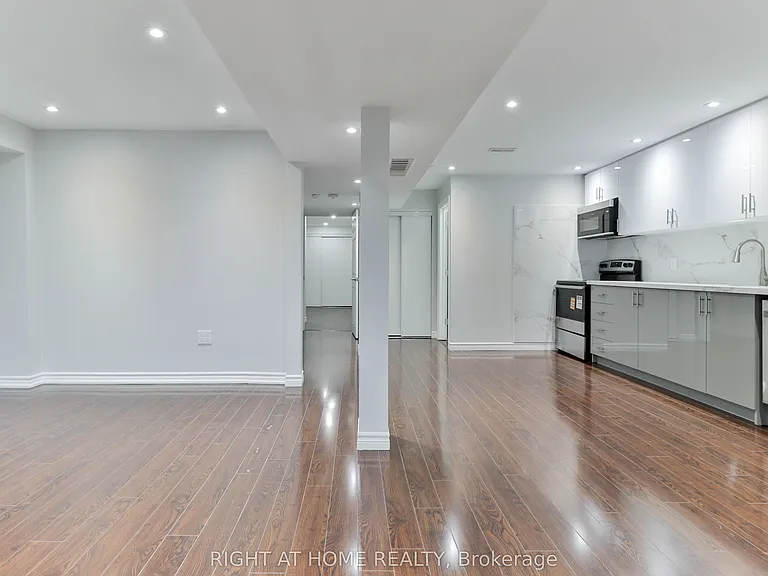 186 Cosgrove Dr #BASEMENT — Photo 15