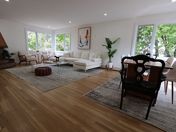 3rd image of 331 Proctor Ave
