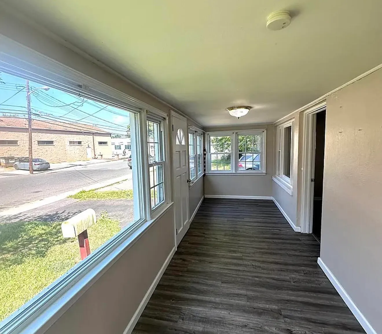 2 bed, 792 sqft, $2,300 — Photo 2