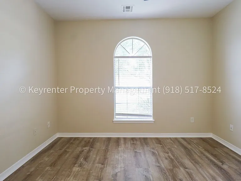 806 W 118th St S — Photo 11