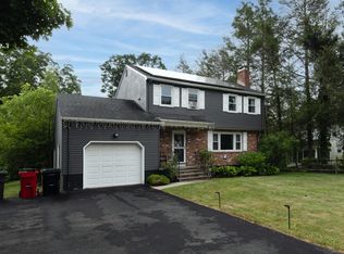 152 Fiesta Hts, Meriden, CT 06451