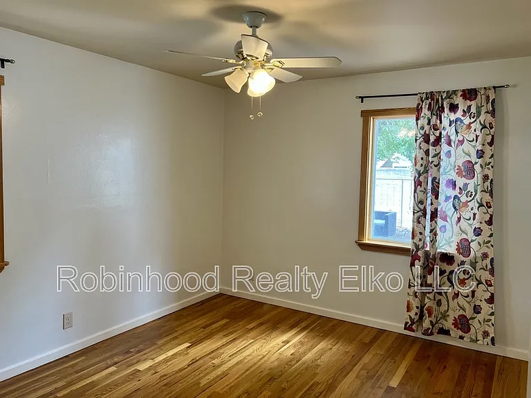 165 W Oak St #1 — Photo 24