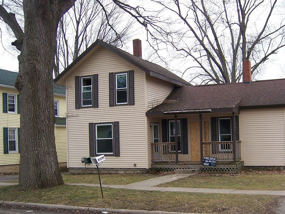 1st image of 128 N Church St