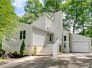 3205 Barnes Spring Ct, Midlothian, VA 23112