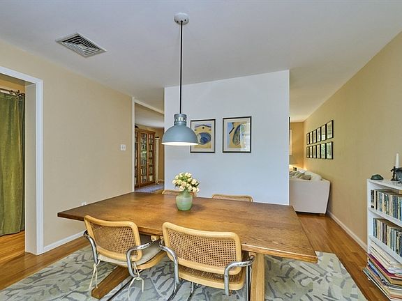 5th image of 31 Angela Ln #31