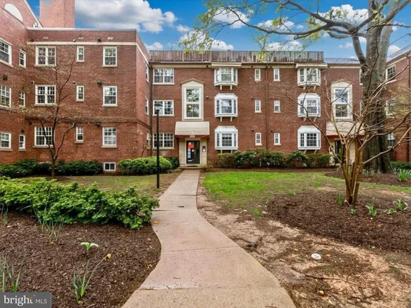 2104 N Scott St APT 35, Arlington, VA 22209