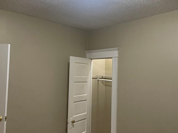 3rd image of 148 Blaine Ave #1