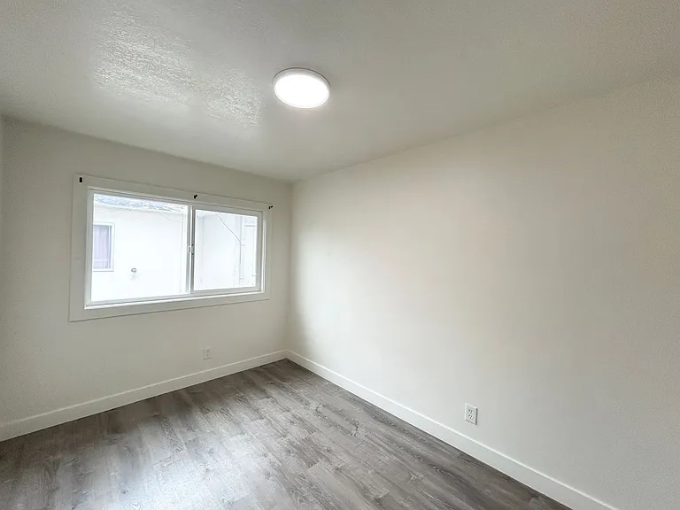 3800 Waller Ave — Photo 6