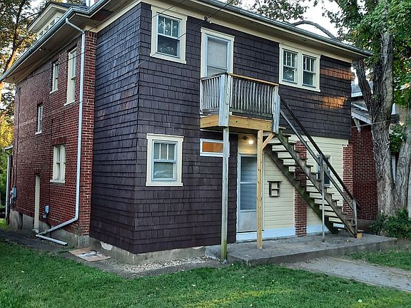 3rd image of 511 Janette Ave SW