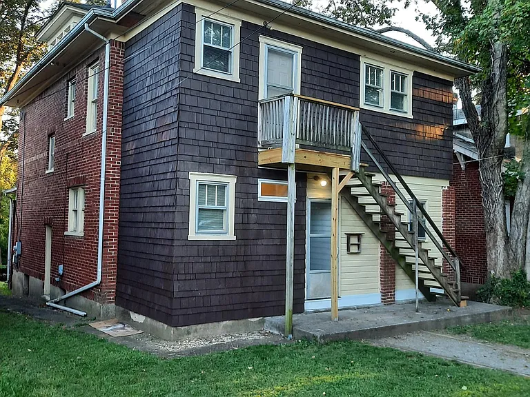 511 Janette Ave SW — Photo 3