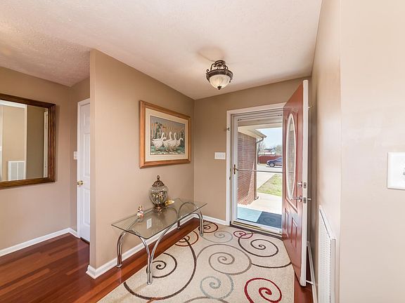 3rd image of 3851 Stella Dr