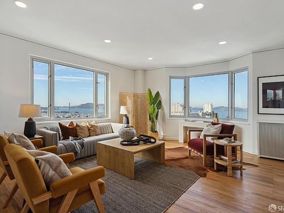 4th image of 1101 Green St #1103