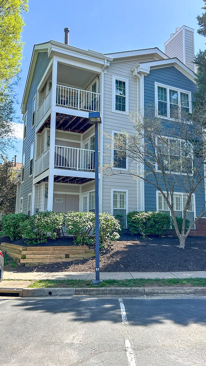 Building Photo - 21019 Timber Ridge Ter #203