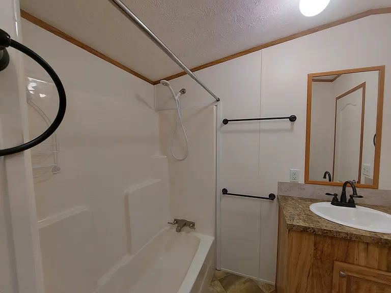 6504 Hunter St — Photo 13