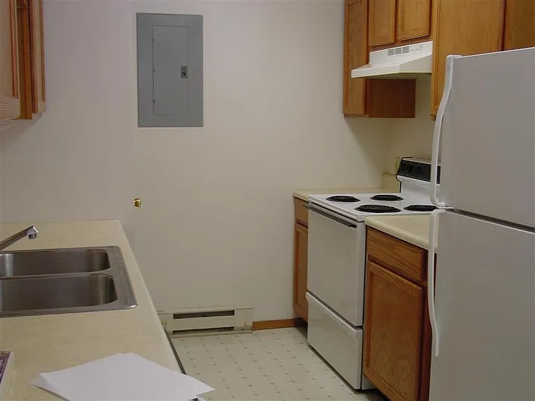 Deer Run Apartments — Photo 10