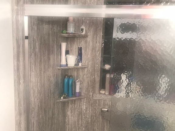 3rd image of 47300 Eldon Dr