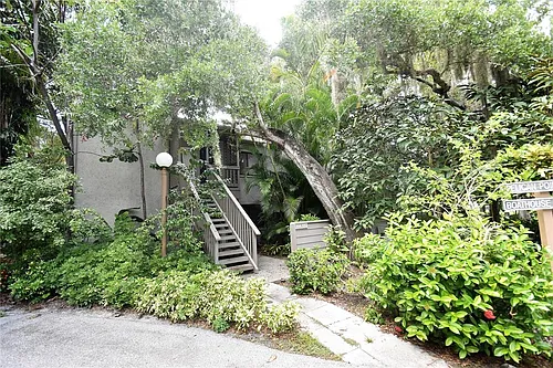 1601 Pelican Point Dr Photo 1