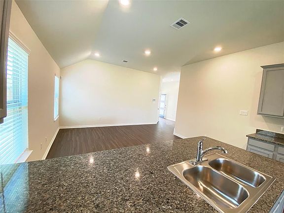 4th image of 12535 Highgrove Springs Dr