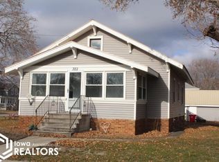 322 Thompson St, Sheffield, IA 50475