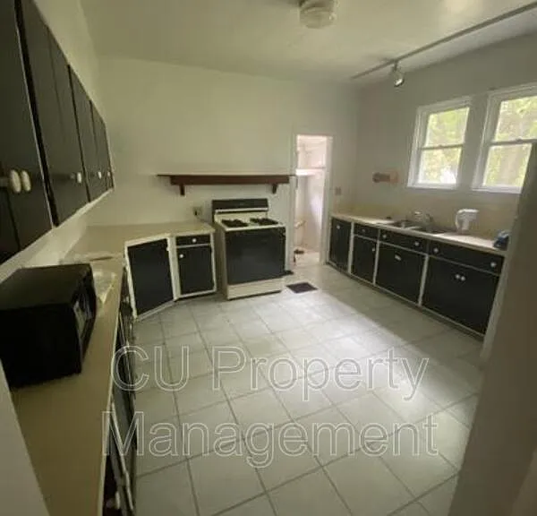 802 W Hill St #2 — Photo 6