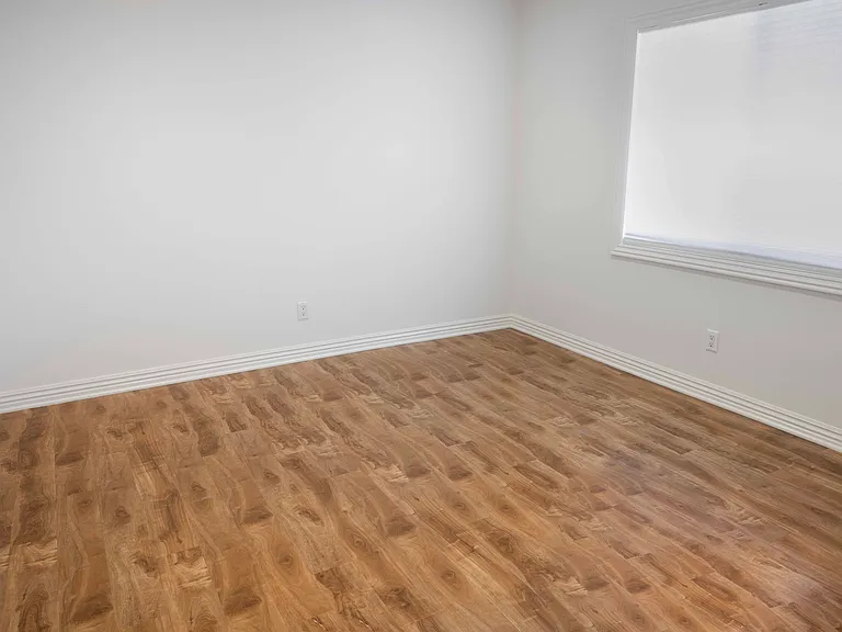 908 W Foothill Blvd #C — Photo 3
